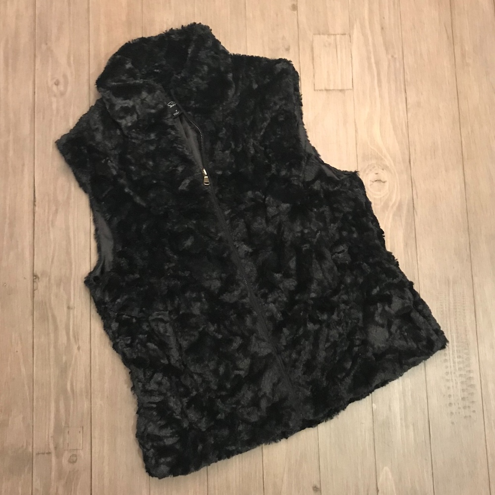 ⬇️Reduced!! Black Teddy Bear Vest